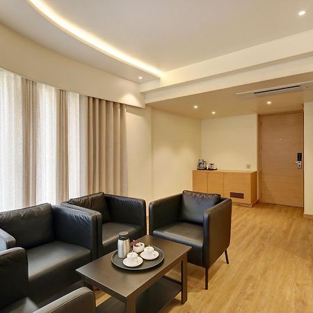 Hotel Mumbai House Ghansoli, 나비뭄바이 외부 사진